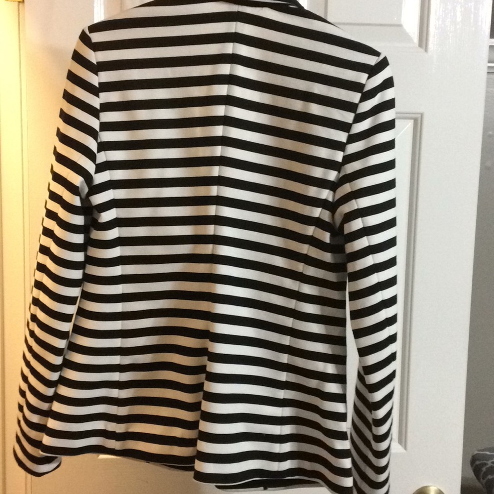 Jacket - Picture 3 of 4